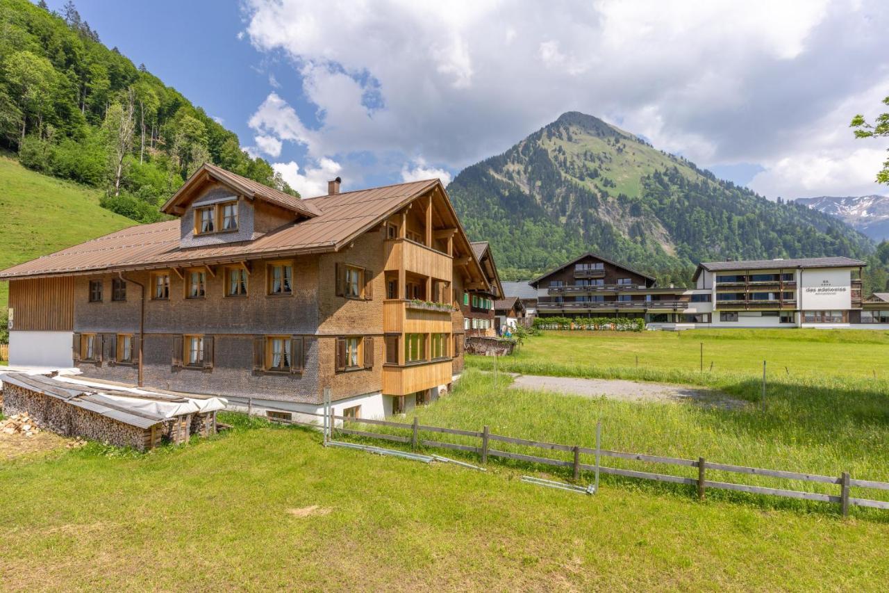 Haus Maria-Theresia Schoppernau Exterior photo